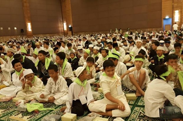 Buka Puasa Bersama,...