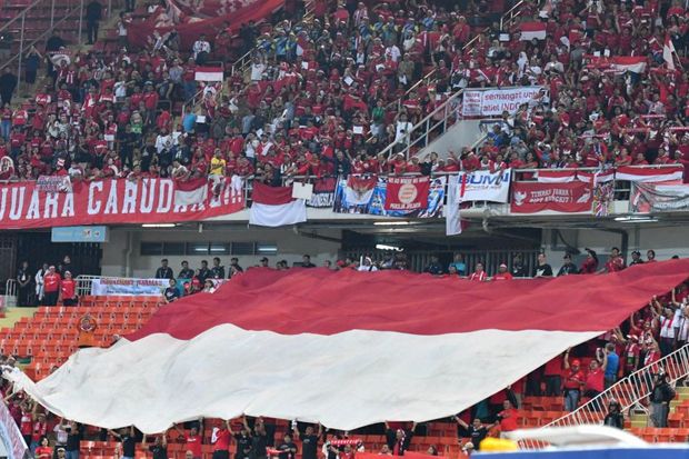 Babak 1: Hujan Kartu...
