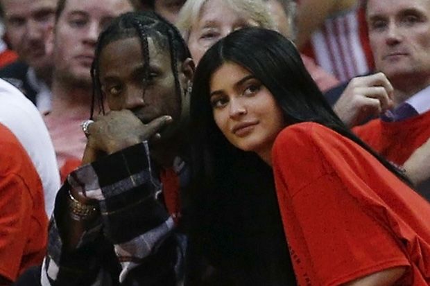 Kylie Jenner Telah Resmi...