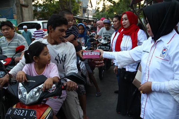 Perindo Bagikan Ratusan...