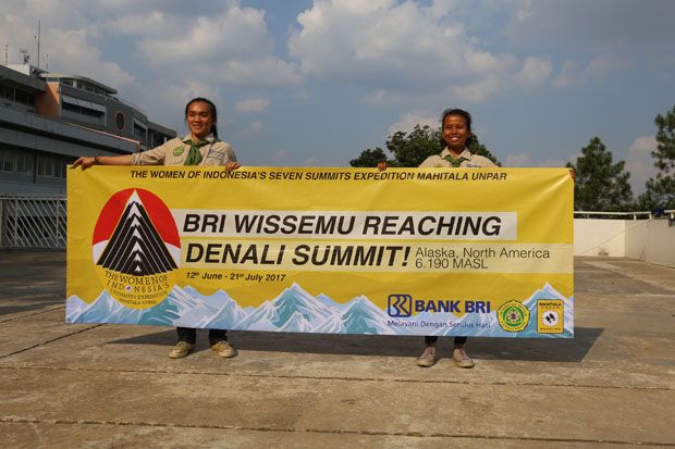 Taklukkan Denali, Dua...