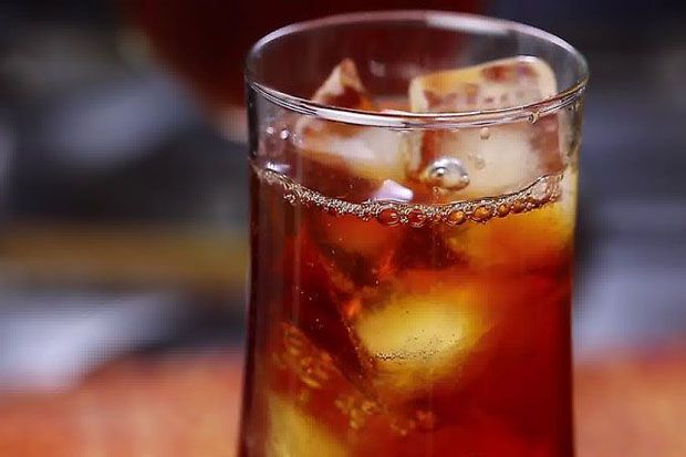 Hati-Hati, Minum Es...
