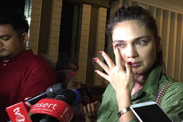 Luna Maya Yakin Rencana...