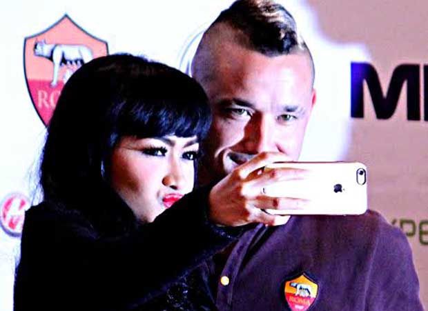 AS Roma dan Radja Nainggolan...