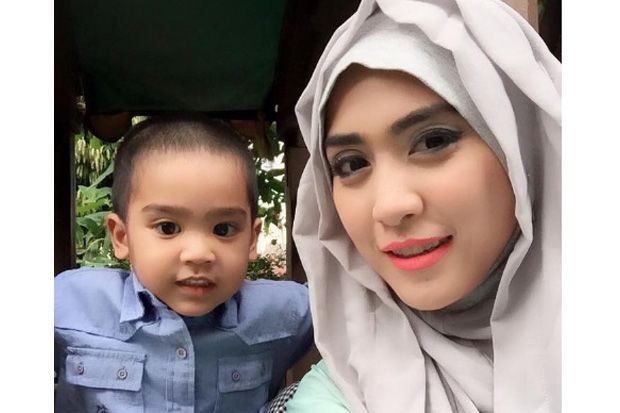 April Jasmine Mulai...