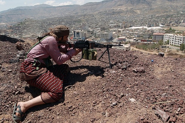 Al-Qaeda Serbu Markas...