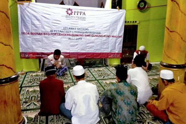 Pesantren Literasi Daarul...