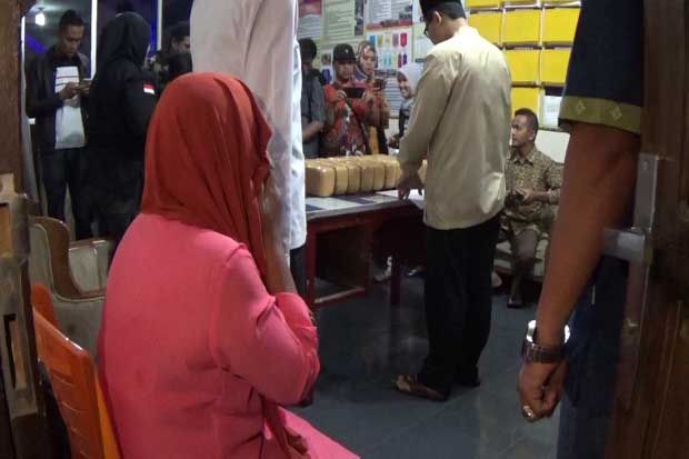 Bawa Ganja dari Aceh,...
