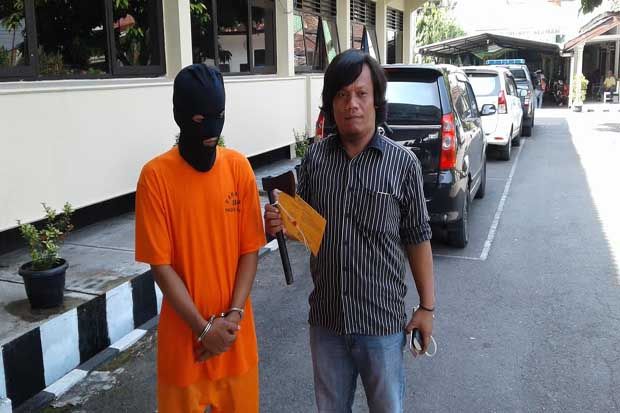 Ayunkan Kapak di Jalanan,...