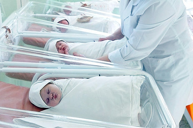 Bayi Tertukar, RS Austria...