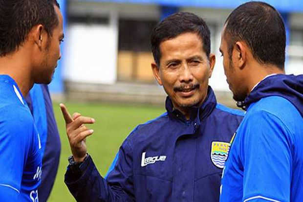 Urung Tinggalkan Persib...