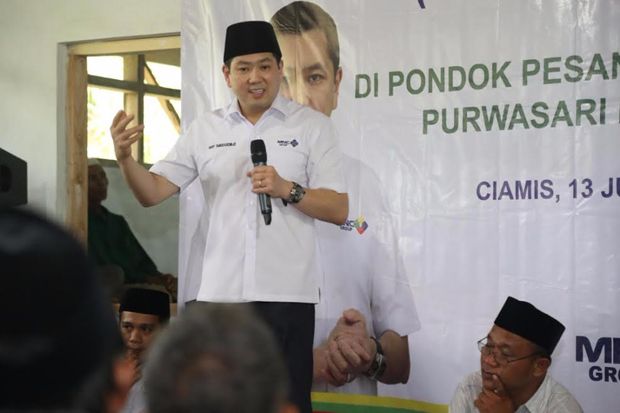 HT: Membangun Masyarakat...