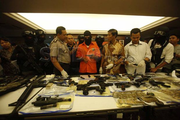 Polisi Kesulitan Buru...