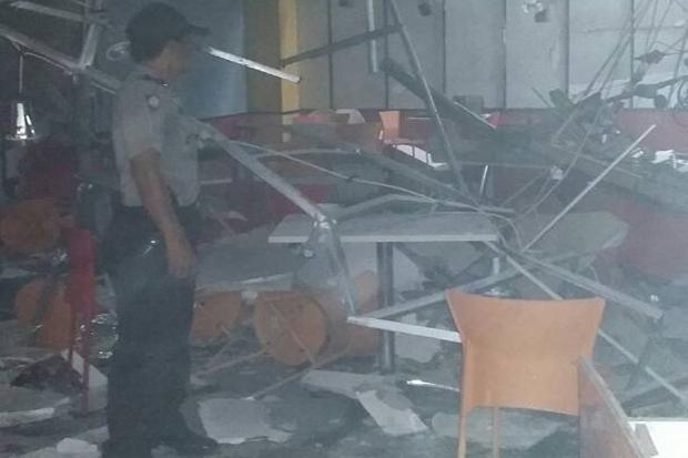 Olah TKP, Polisi Amankan...