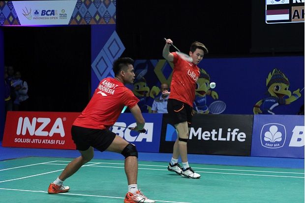 Praveen/Debby Tumbang,...