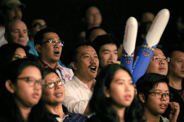 Lihat Menpora Nonton...
