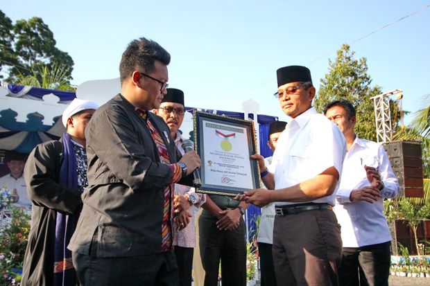 Dihadiri 18 Ribu Warga,...