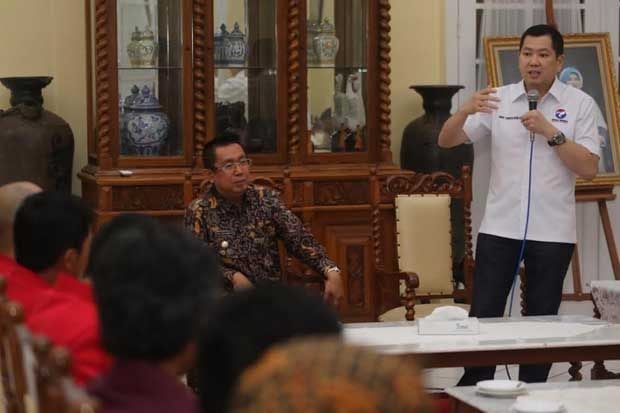 Silaturahmi dengan Bupati...