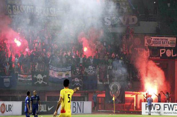Akibat Ulah Bobotoh,...