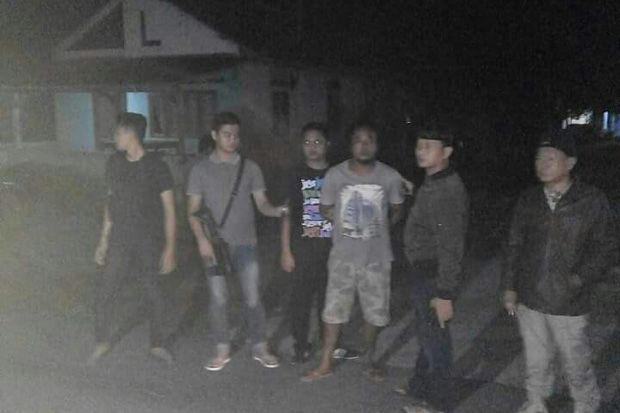 Gara-gara Wanita, Pos...