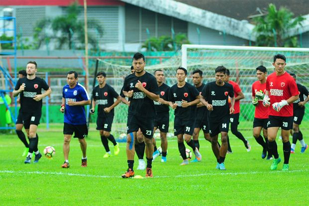 Robert: PSM Jangan Pedulikan...