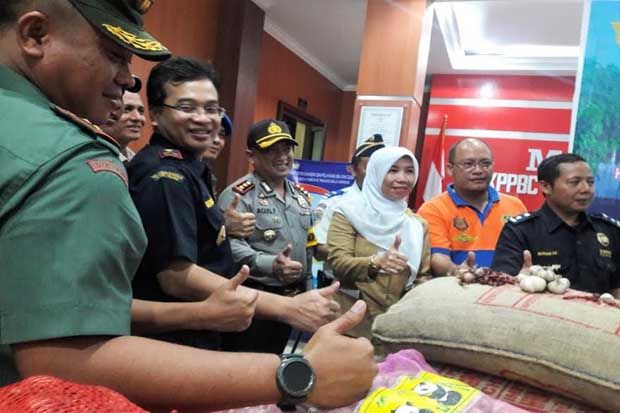 Bea Cukai Karimun Hibahkan...