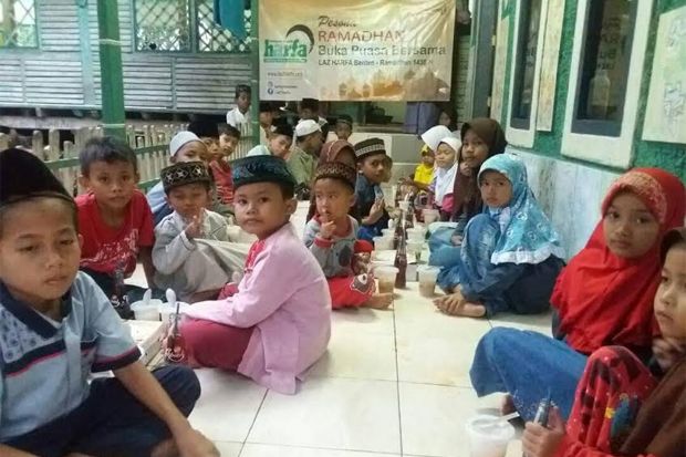 LAZ Harfa Berbagi Kebahagian...