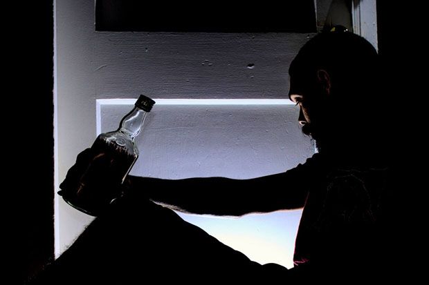 Konsumsi Alkohol Dini...
