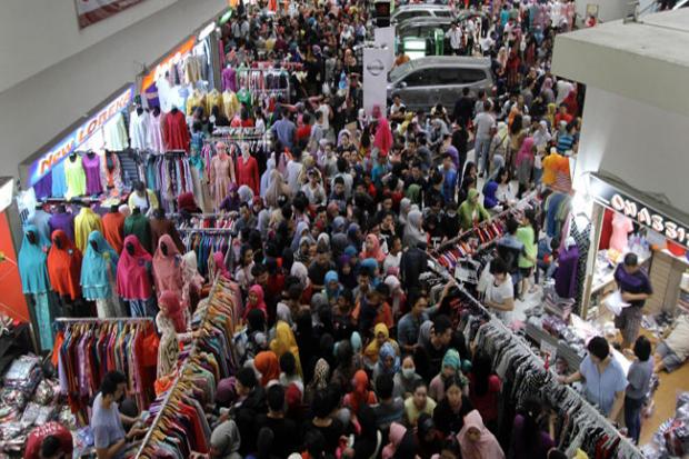 Jelang Lebaran, Mal...