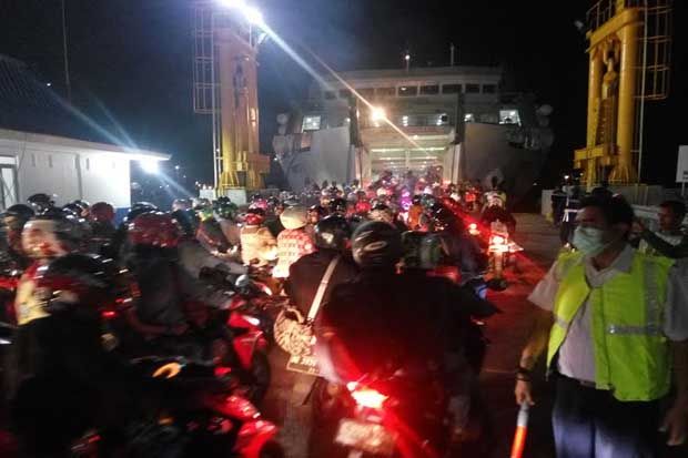 Geliat Pemudik Pejalan...