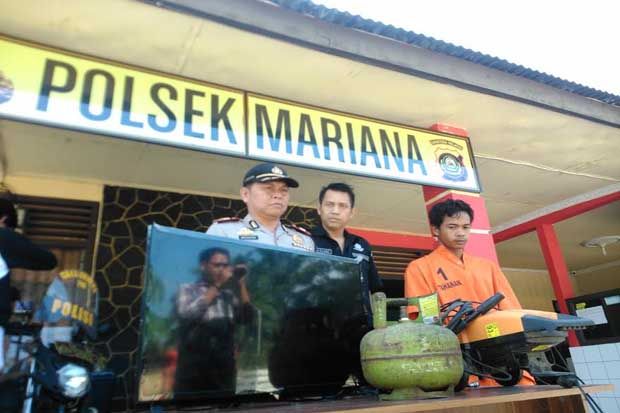 Berdalih Beli Baju Lebaran...