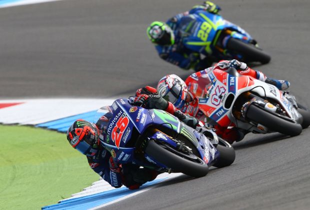 Vinales Melesat Tercepat...