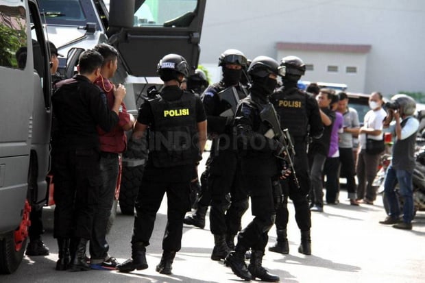 Dua Terduga Teroris...