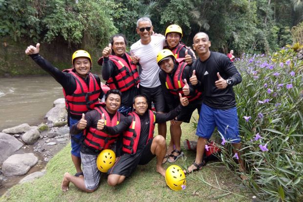 Barack Obama Rafting...