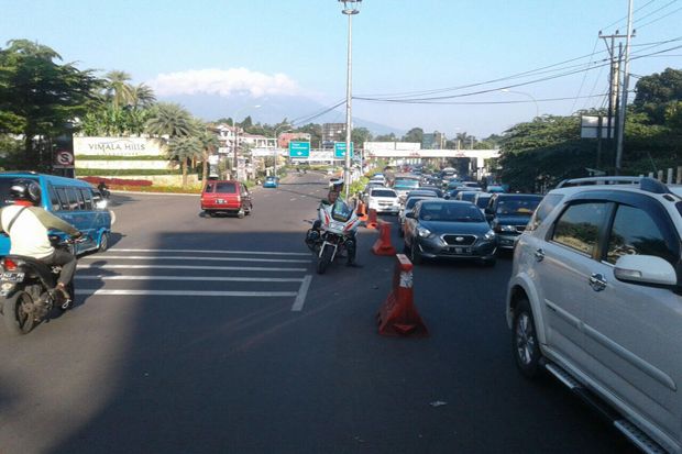 Dipadati Wisatawan,...