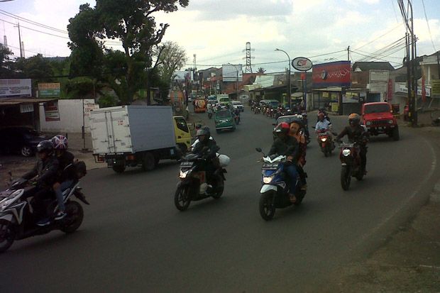 Lalu Lintas dari Cileunyi...