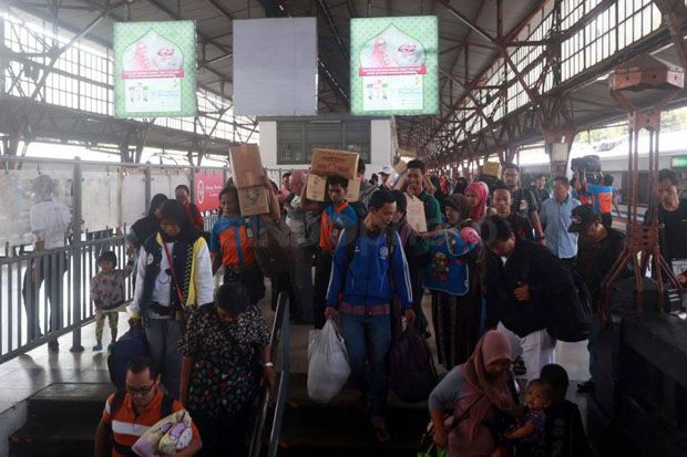 Puluhan Ribu Pemudik...