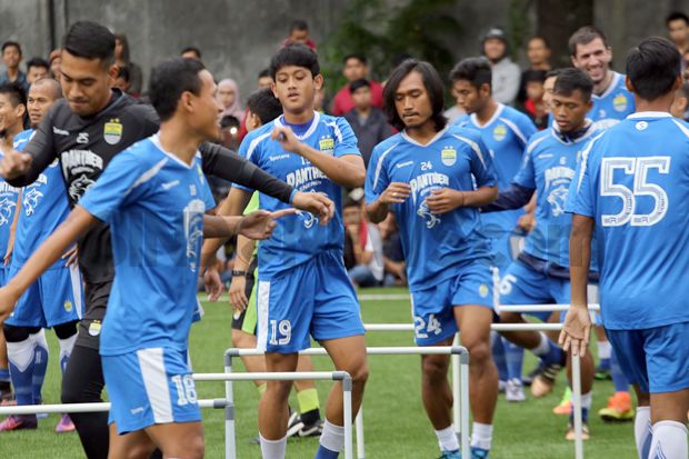 Reaksi Persib Soal Perubahan...