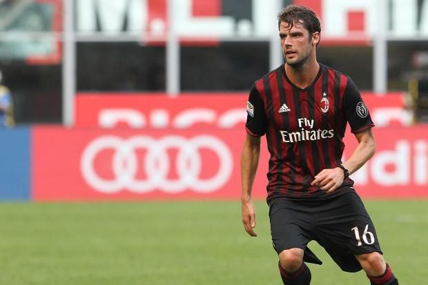 Tidak Dibutuhkan Milan,...