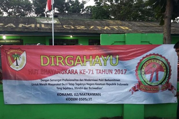 Personel TNI dan Polri...