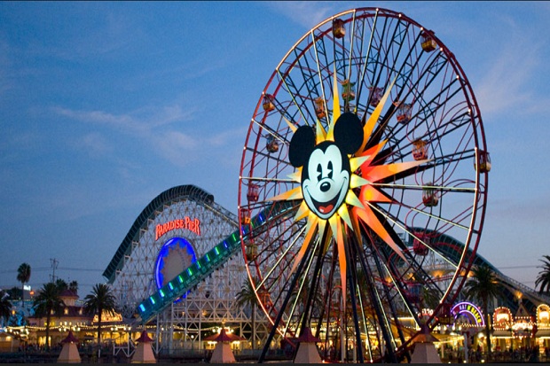 Disneyland Geser Menara...