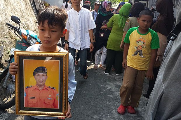 Korban Helikopter Jatuh,...