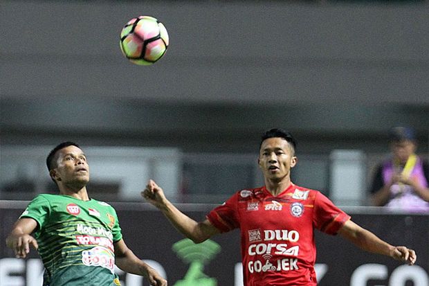 PS TNI dan Arema FC...