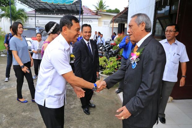 JR Saragih Hadiri Pembukaan...