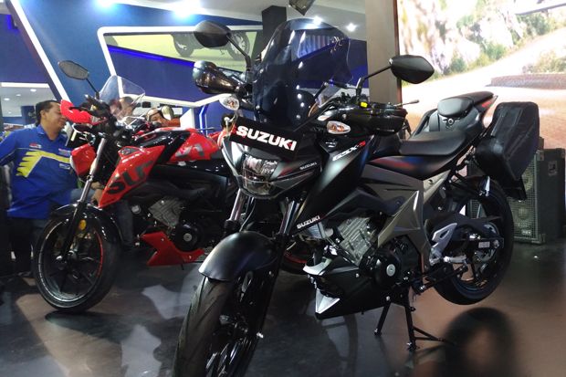Suzuki Luncurkan GSX-S150...