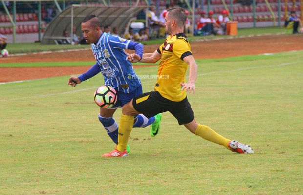 Gol Tunggal Dandi Maulana...