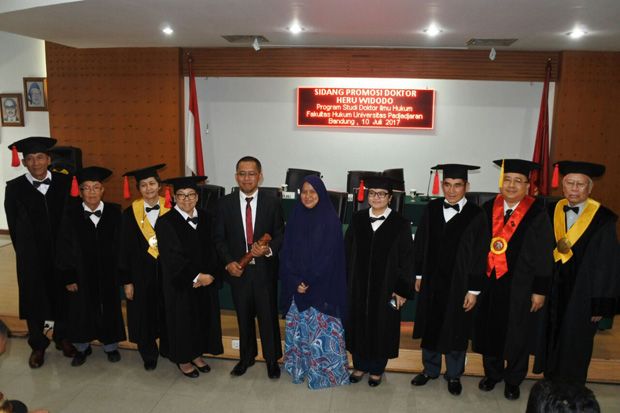 Teliti Sengketa Pemilukada,...