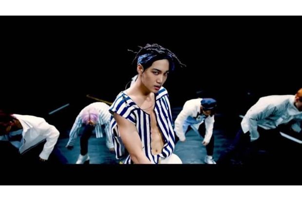 EXO Tampilkan Bagian...