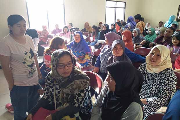 Anak Tak Diterima di...