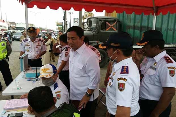 Hendi Berhentikan Tujuh...